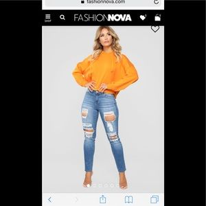 Distressed skinny jeans